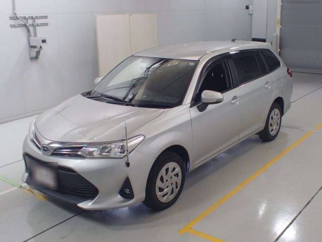 30033 TOYOTA COROLLA FIELDER NZE164G 2018 г. (CAA Chubu)